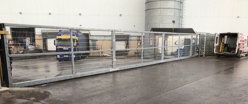 Large commercial electric gate