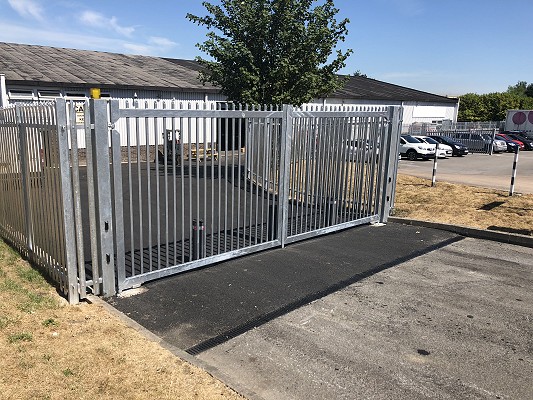 Commercial Gates